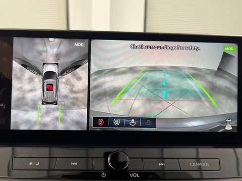 Used 2025 Nissan Rogue SL image 58