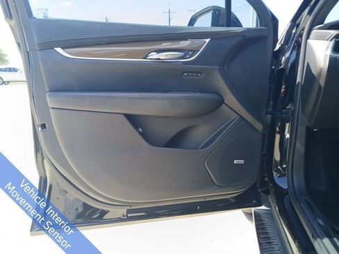 Used 2017 Cadillac XT5 Platinum w/ Driver Assist Package AWD/4WD image 20