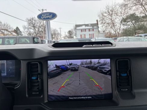 Used 2024 Ford Bronco Black Diamond image 24