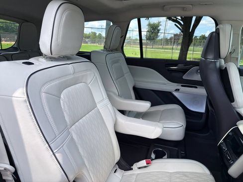 Used 2021 Lincoln Aviator Black Label w/ Dynamic Handling Package AWD/4WD image 37