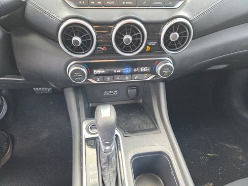 Used 2021 Nissan Sentra SV image 12