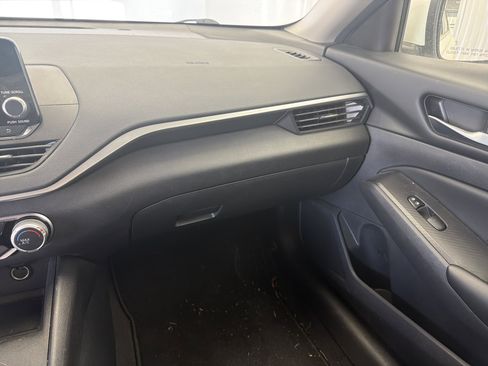 Used 2022 Nissan Altima 2.5 S image 11