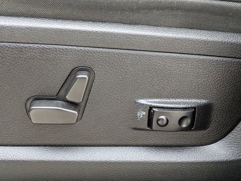 Used 2021 RAM 2500 Laramie image 19