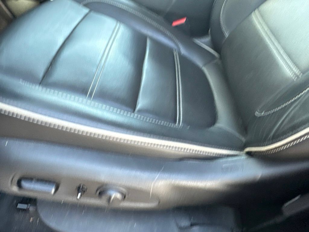 Used 2020 GMC Acadia Denali w/ Technology Package FWD image 27