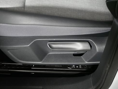 Used 2024 Volkswagen ID.4 Pro image 20