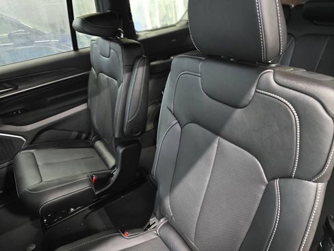 New 2026 Jeep Grand Cherokee L Limited AWD/4WD image 14
