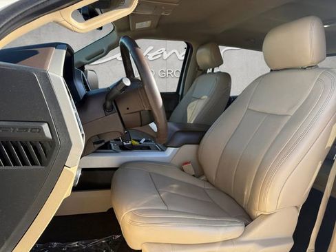 Used 2019 Ford F150 Lariat image 12