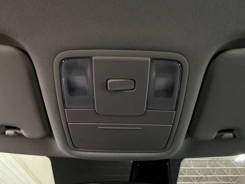 Used 2025 Kia Soul LX w/ LX Technology Package FWD image 15