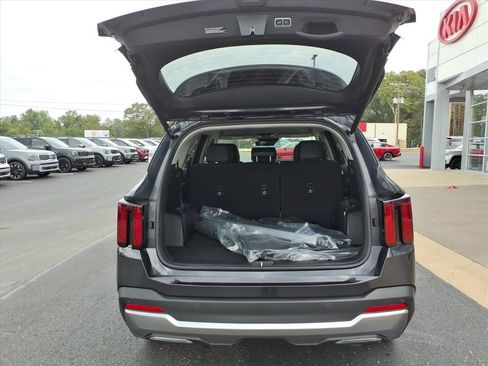 New 2026 Kia Sorento EX AWD/4WD image 8