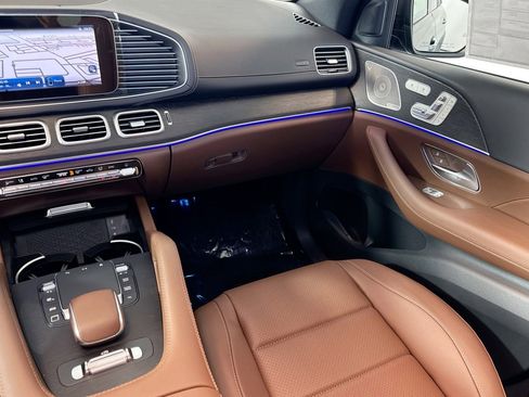 New 2026 Mercedes-Benz GLS 450 4MATIC image 21