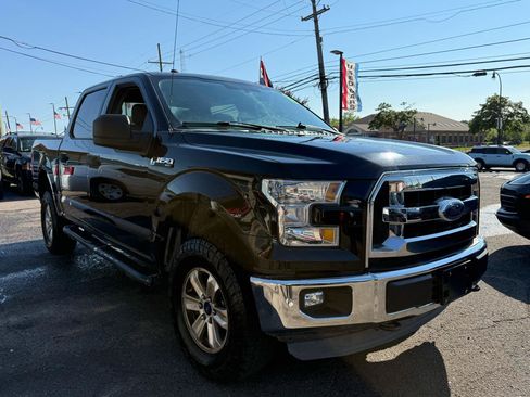 Used 2017 Ford F150 XLT w/ Trailer Tow Package AWD/4WD image 5