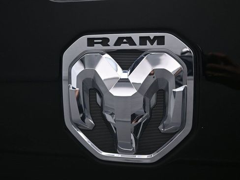Used 2022 RAM 2500 Big Horn image 39