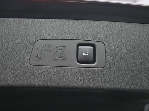 Used 2023 Lincoln Corsair Reserve w/ Equipment Group 201A FWD image 20