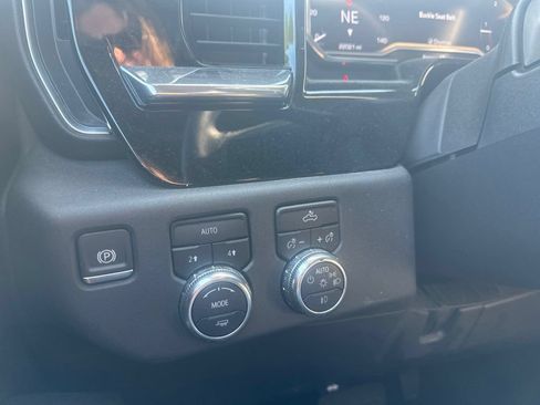 Used 2024 GMC Sierra 1500 Elevation AWD/4WD image 20