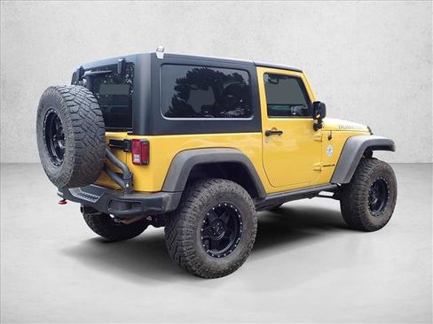Used 2015 Jeep Wrangler Rubicon AWD/4WD image 3