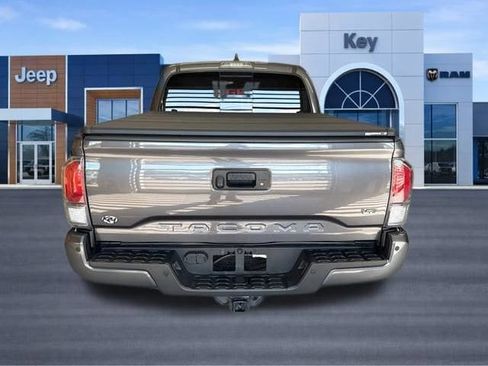 Used 2023 Toyota Tacoma TRD Sport w/ Technology Package AWD/4WD image 5