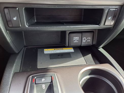 Used 2023 Honda Passport EX-L image 9