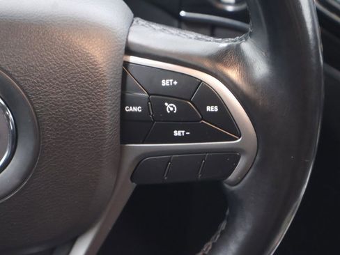 Used 2020 Jeep Grand Cherokee Limited image 26