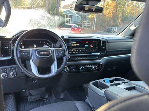 Used 2023 GMC Sierra 1500 SLE image 16