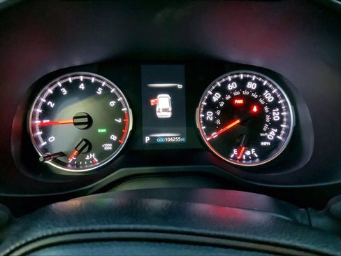 Used 2020 Toyota RAV4 XLE image 24