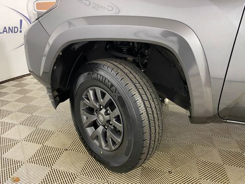 Used 2023 Toyota Tacoma SR5 AWD/4WD image 23