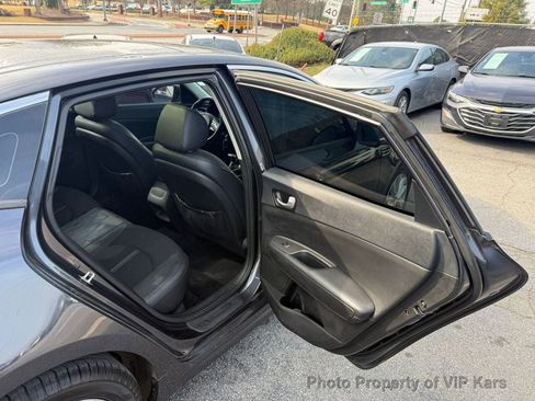 Used 2018 Kia Optima S w/ Panoramic Sunroof Package image 12