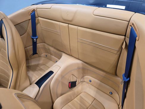 Used 2016 Ferrari California T image 10