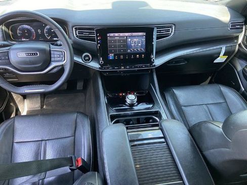 Used 2024 Jeep Wagoneer L 2WD image 16