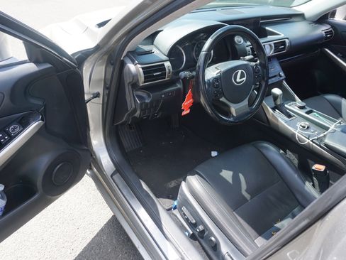 Used 2016 Lexus IS 200t image 7