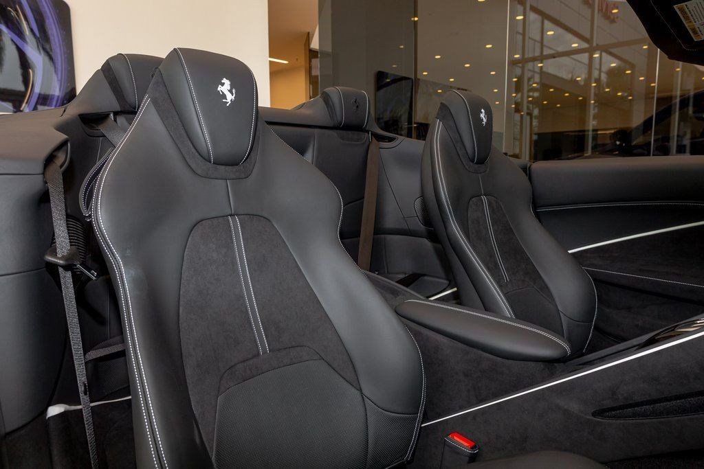 Used 2024 Ferrari Roma Spider RWD image 34