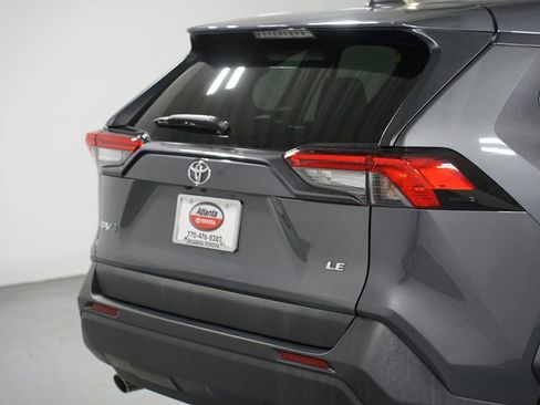 Certified 2022 Toyota RAV4 LE image 9