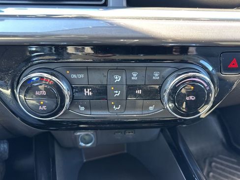 Used 2025 Chevrolet Trax ACTIV w/ Driver Confidence Package image 18