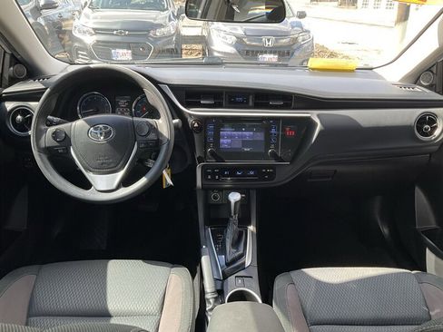 Used 2018 Toyota Corolla LE w/ Protection Package image 17