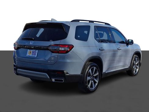 Certified 2025 Honda Pilot Elite image 7