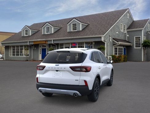 New 2025 Ford Escape SE FWD image 8