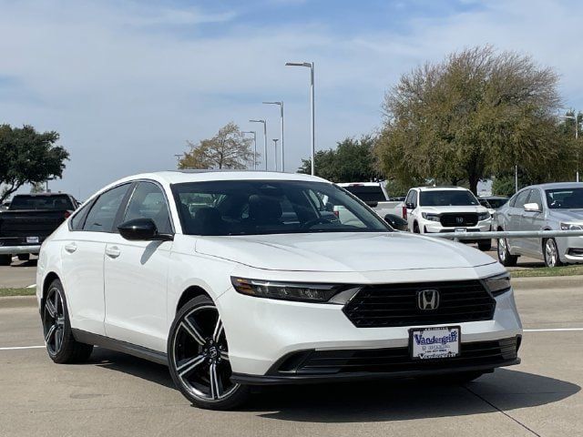Used 2024 Honda Accord Sport image 2