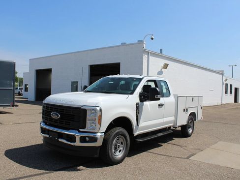New 2026 Ford F250 XL w/ XL Chrome Package AWD/4WD image 5