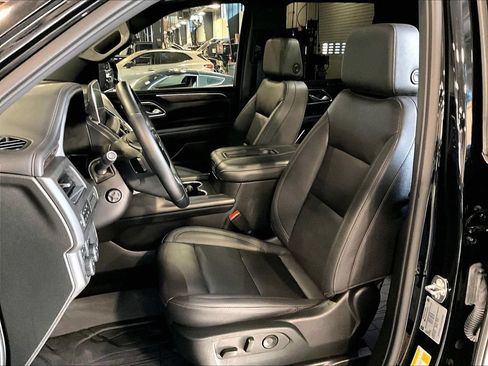 Used 2023 Chevrolet Tahoe Z71 w/ Luxury Package AWD/4WD image 10