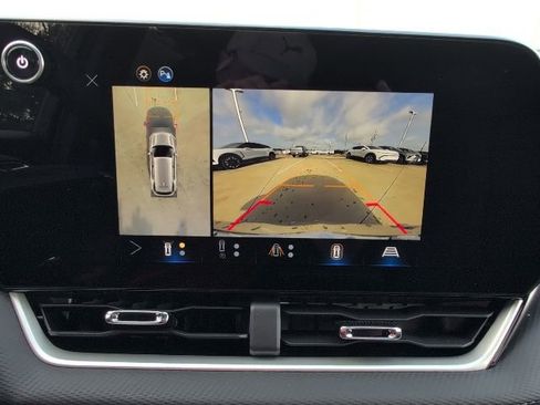 New 2026 Chevrolet Equinox LT w/ Safety and Technology Package FWD image 21