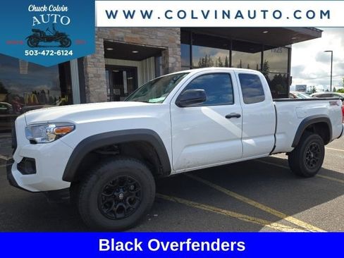 Used 2022 Toyota Tacoma SR w/ SX Package AWD/4WD image 4