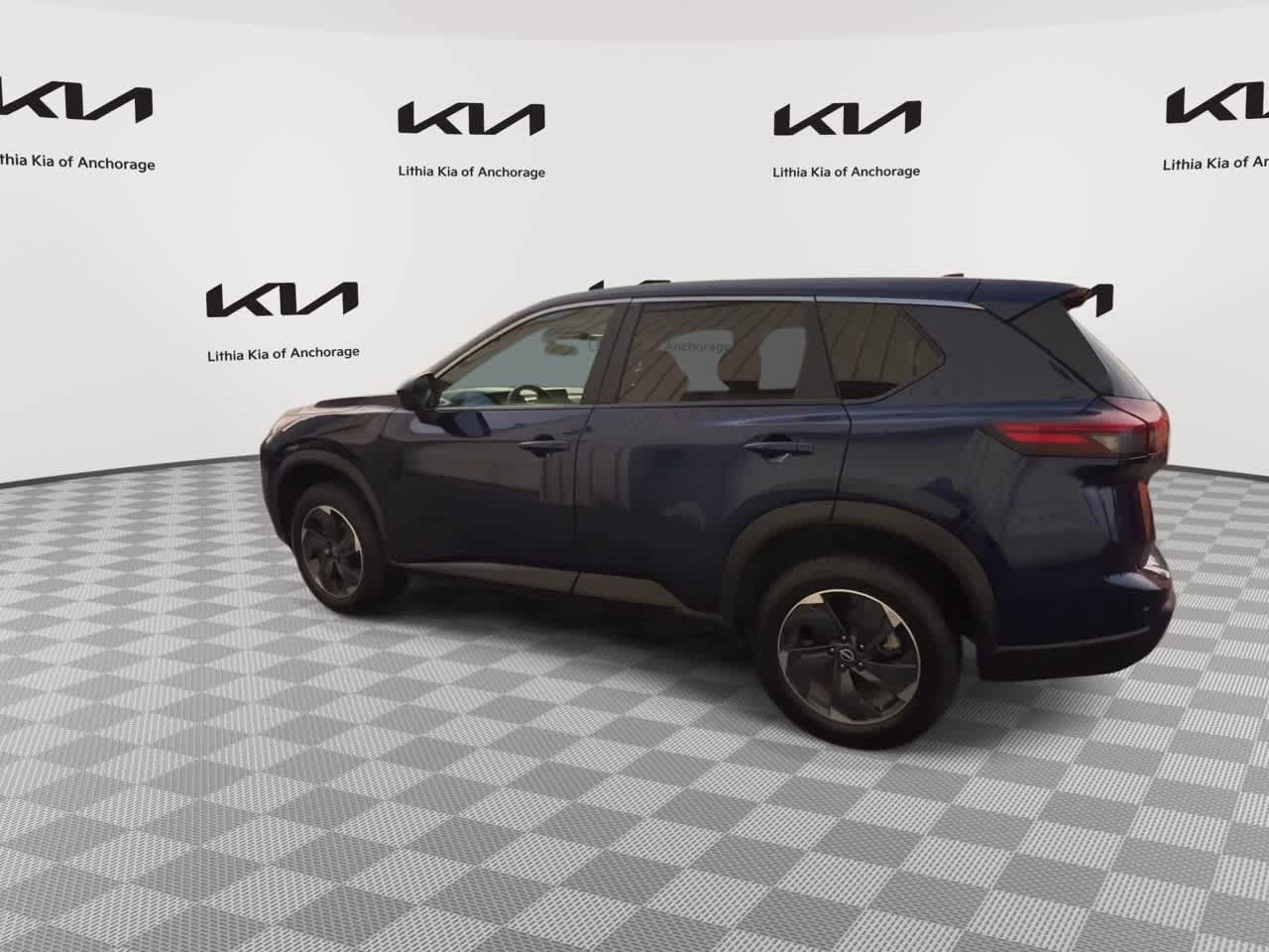 Used 2024 Nissan Rogue SV AWD/4WD image 6