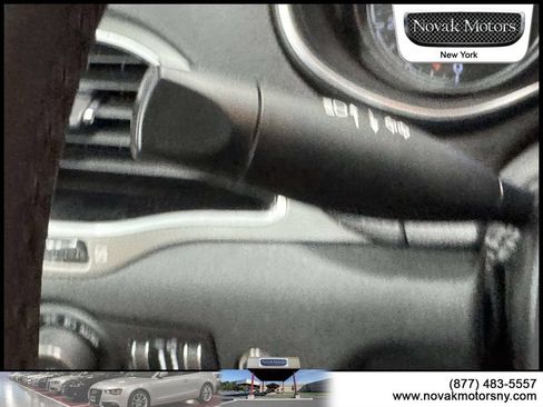 Used 2022 Jeep Cherokee Limited AWD/4WD image 20