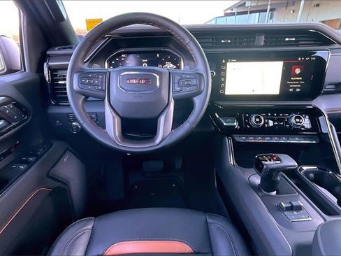 Used 2025 GMC Sierra 1500 AT4 w/ AT4 Premium Package image 9