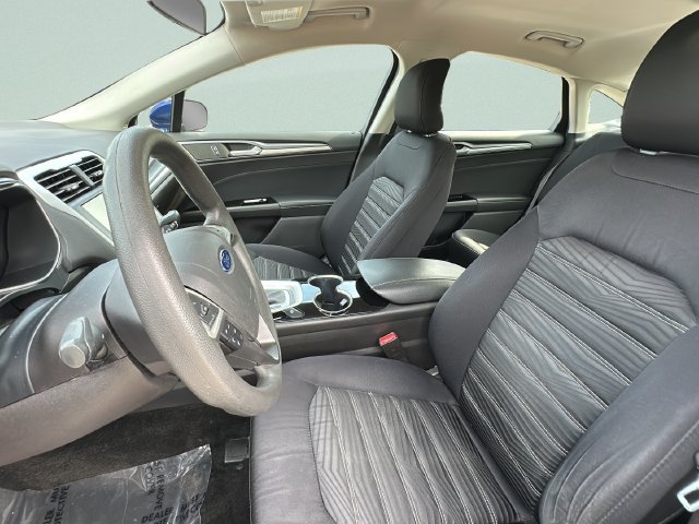 Used 2016 Ford Fusion SE FWD image 13