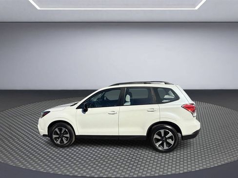 Used 2018 Subaru Forester 2.5i w/ Alloy Wheel Package AWD/4WD image 4