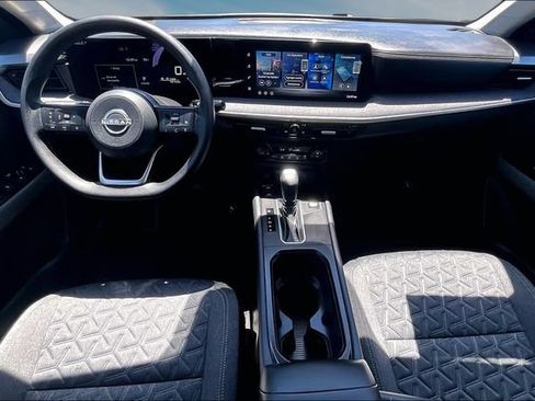 Used 2026 Nissan Kicks SV FWD image 7