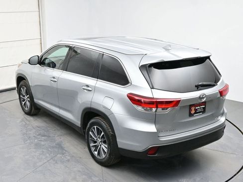 Used 2019 Toyota Highlander XLE image 45
