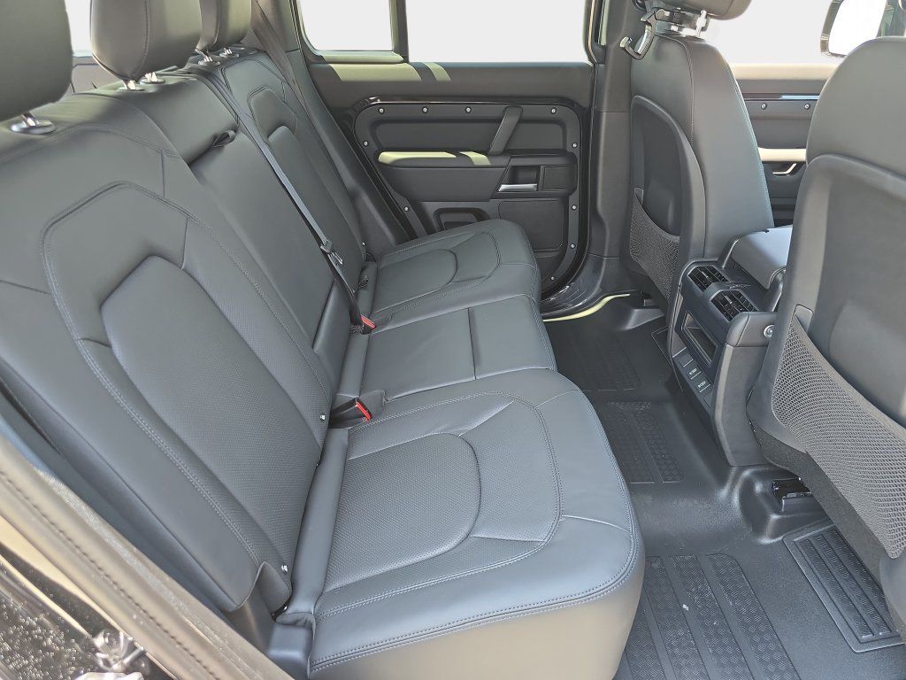 New 2026 Land Rover Defender 110 S AWD/4WD image 11