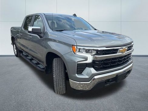 Used 2023 Chevrolet Silverado 1500 LT AWD/4WD image 5