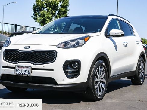 Used 2018 Kia Sportage EX w/ Option Group 040 FWD image 3